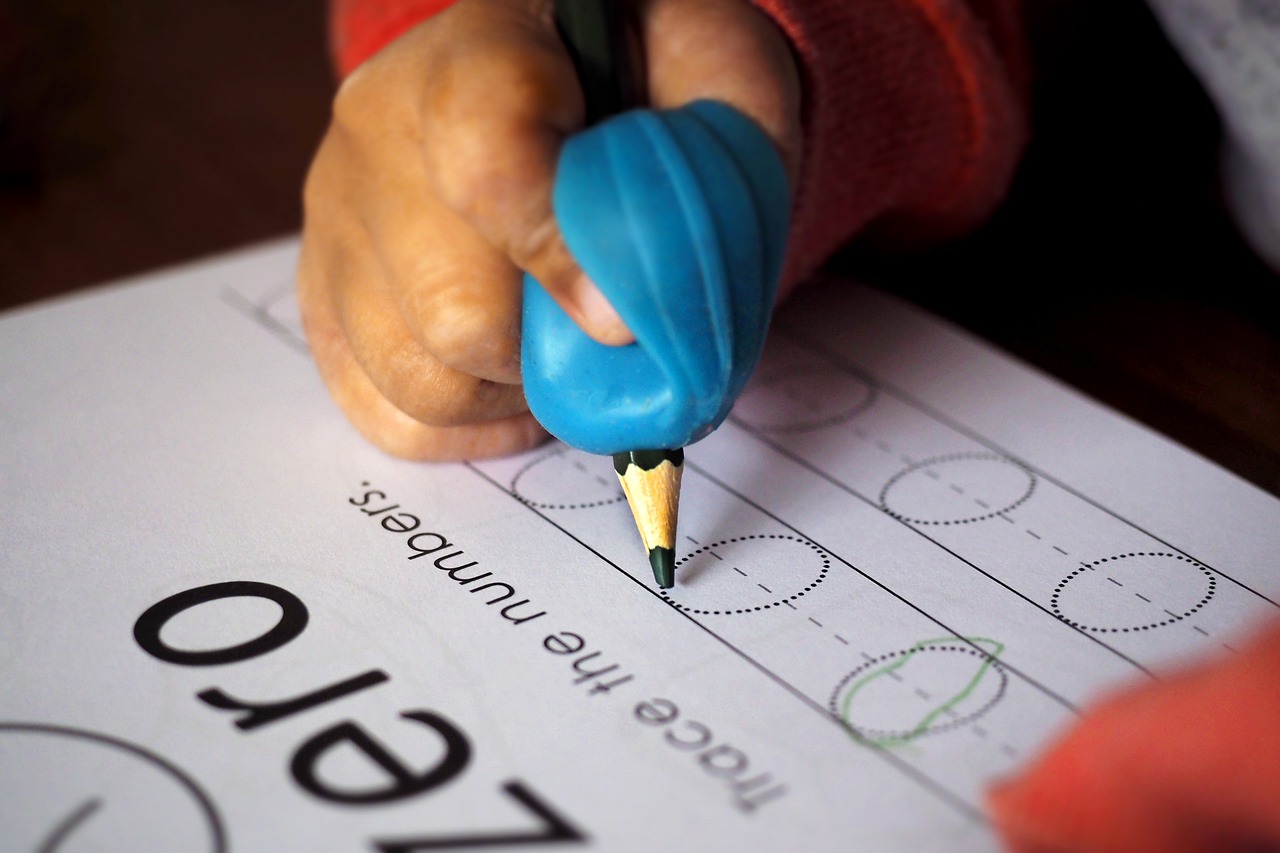 writing, children, learning-3587908.jpg